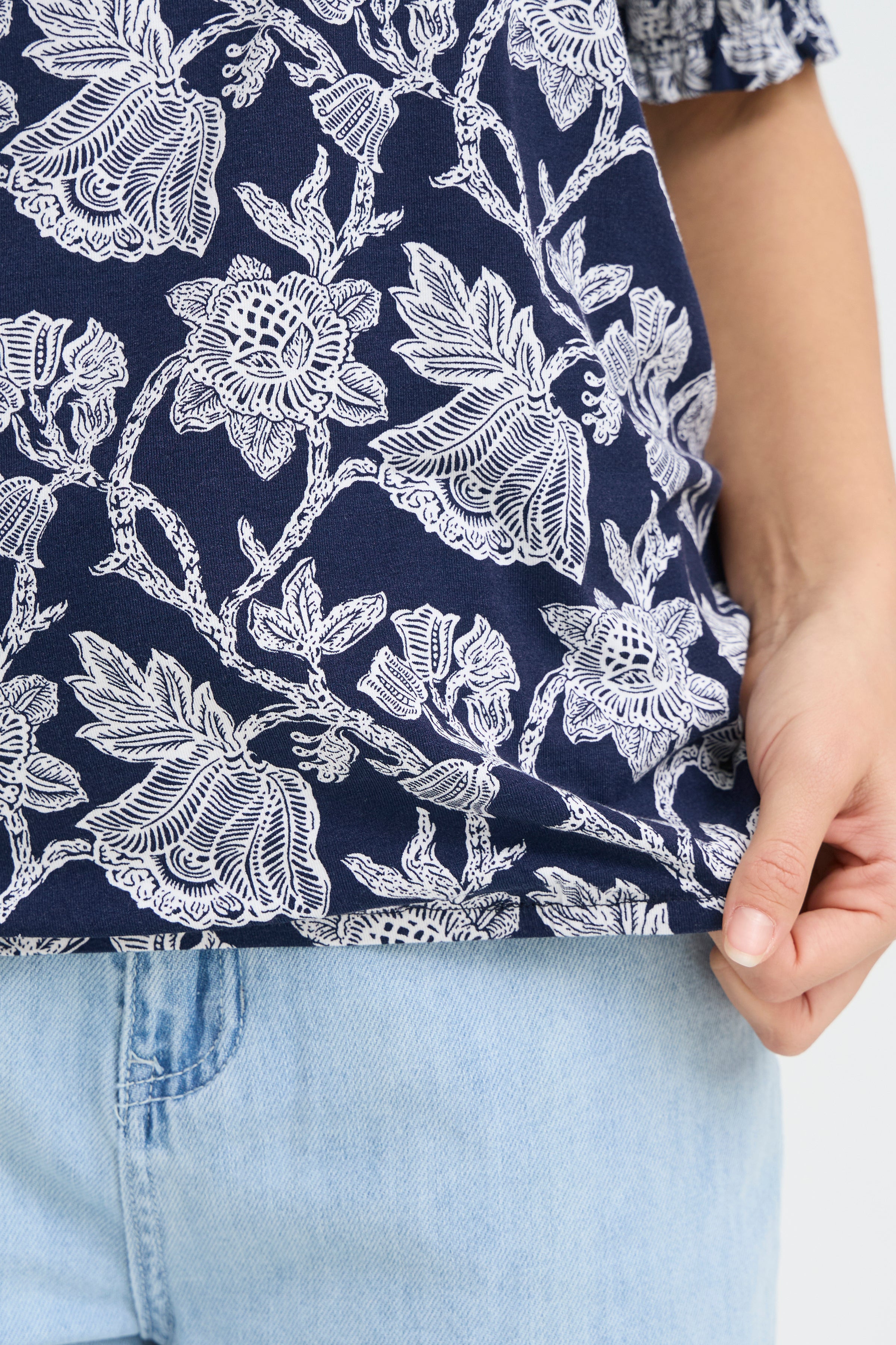 Fransa Amy Bluse 3 Bloom Navy Blå