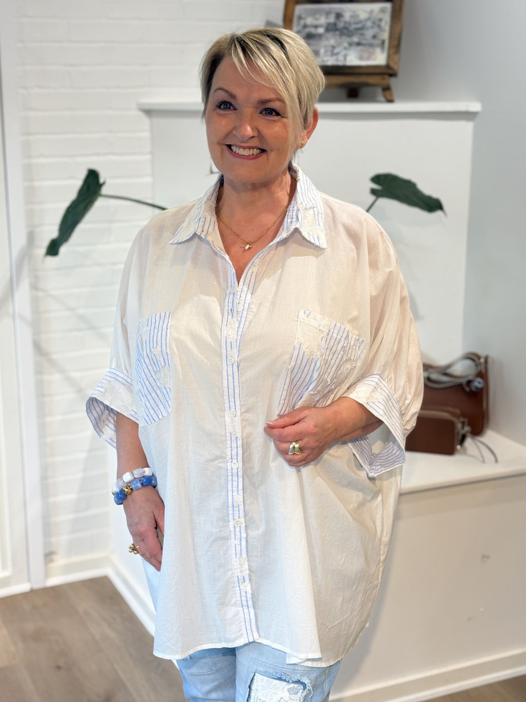 Sexy Woman Skjorte Destroy Lommer Blå Hvid