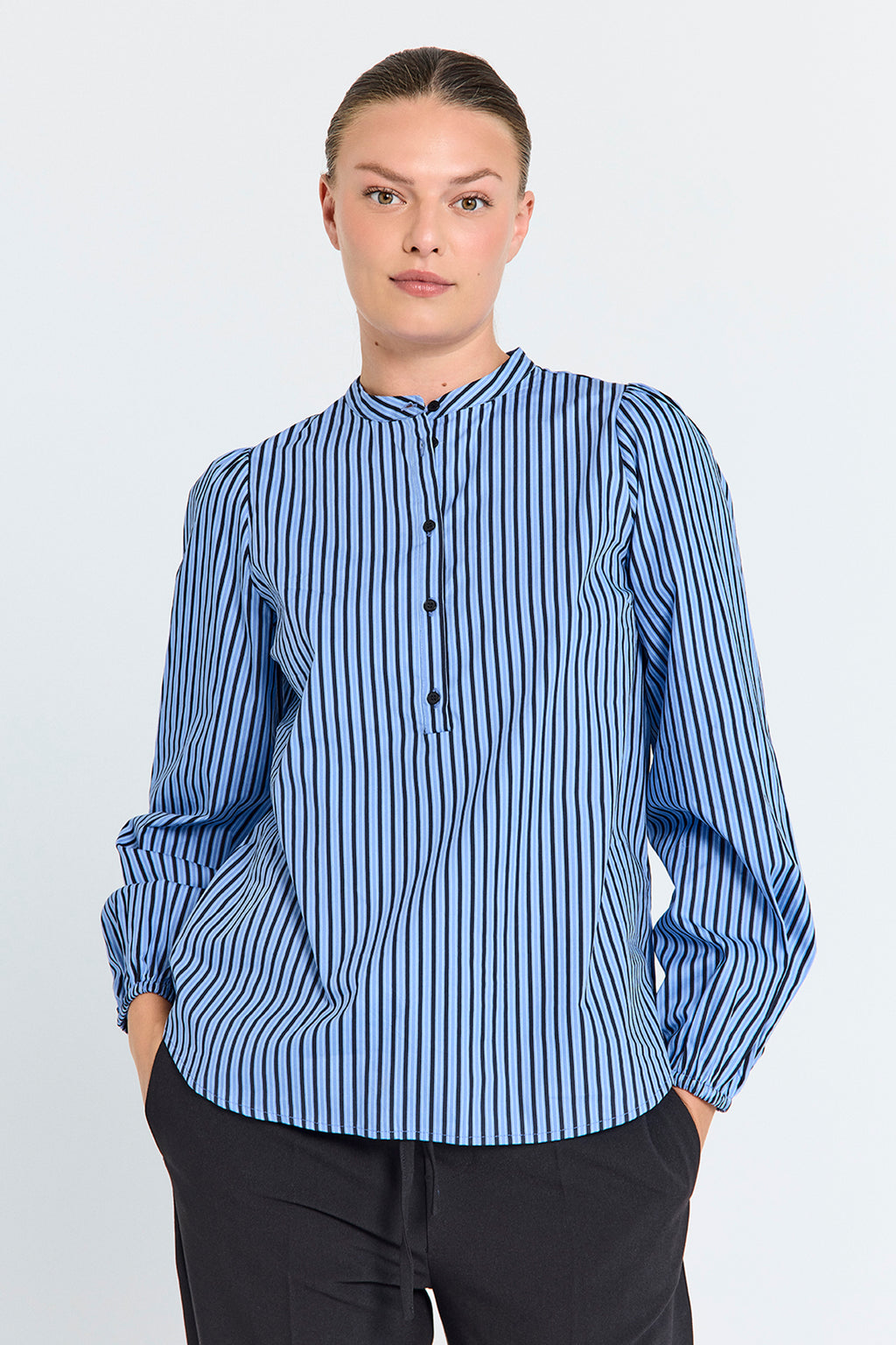 Freequent Jolie Bluse Wedgewood w Salute Blå