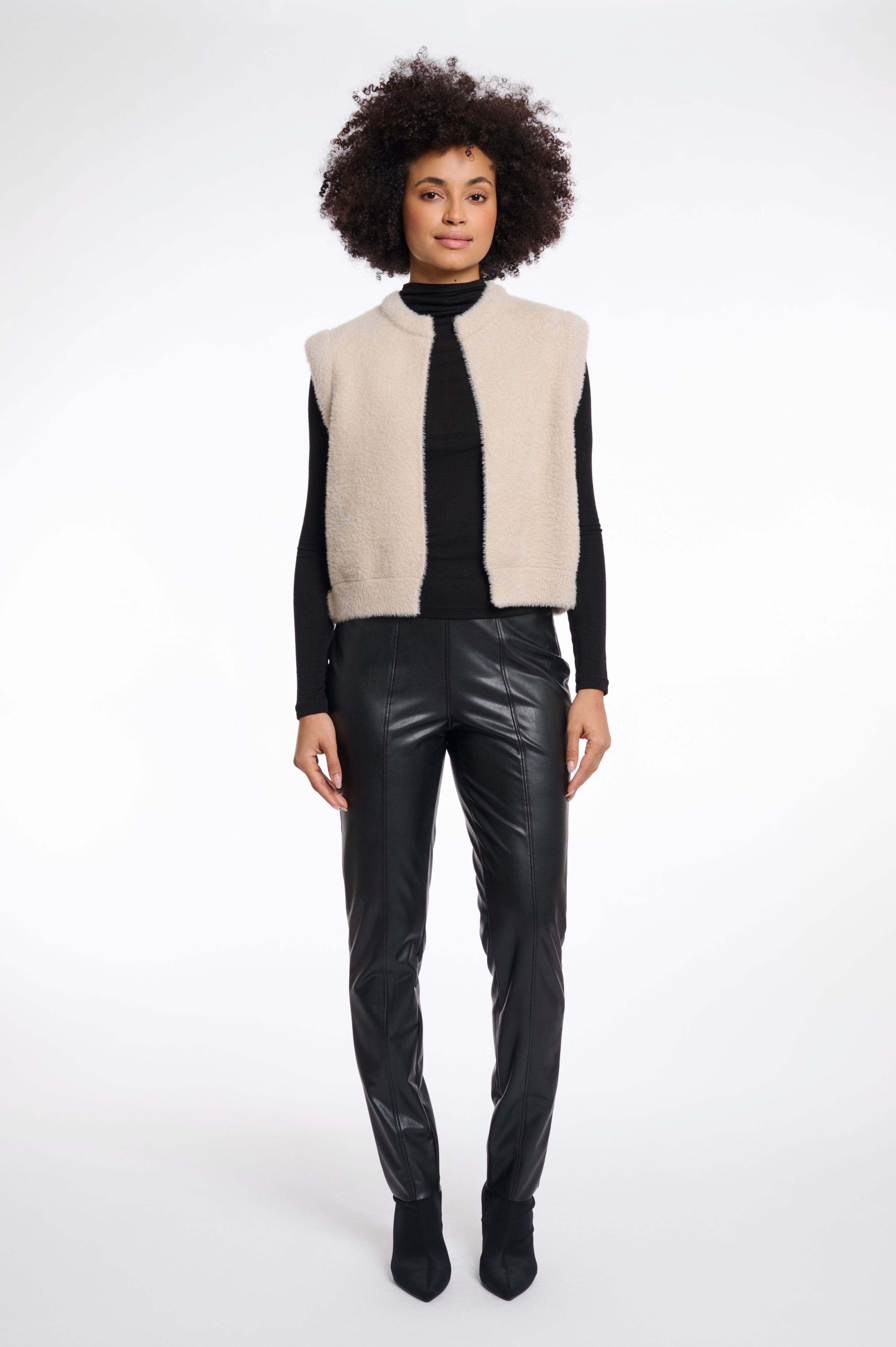 RINO & PELLE Elona Vest Short Stone