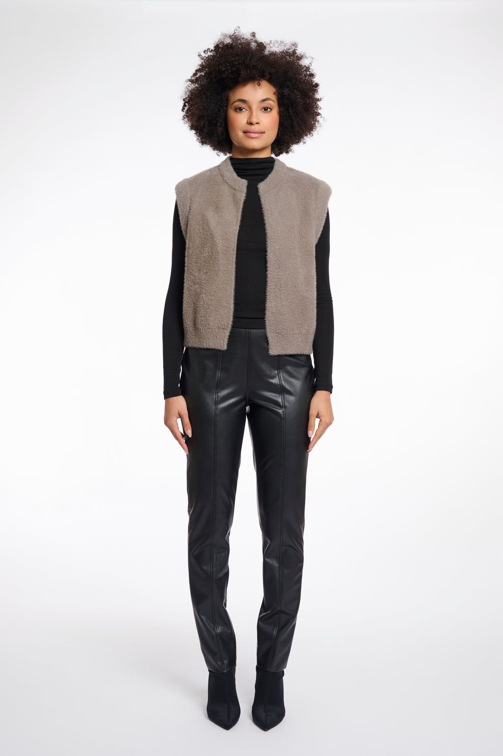 RINO & PELLE Elona Vest Short Taupe Grå