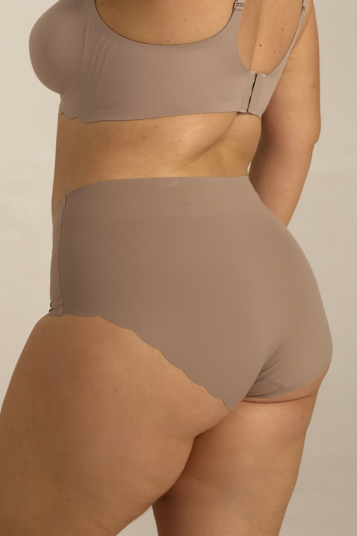 Femifemme Invisible Highwaist Maxi Trusser Mocha