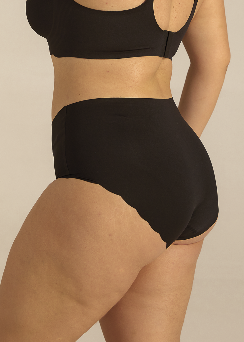 Femifemme Invisible Highwaist Maxi Trusser Sort