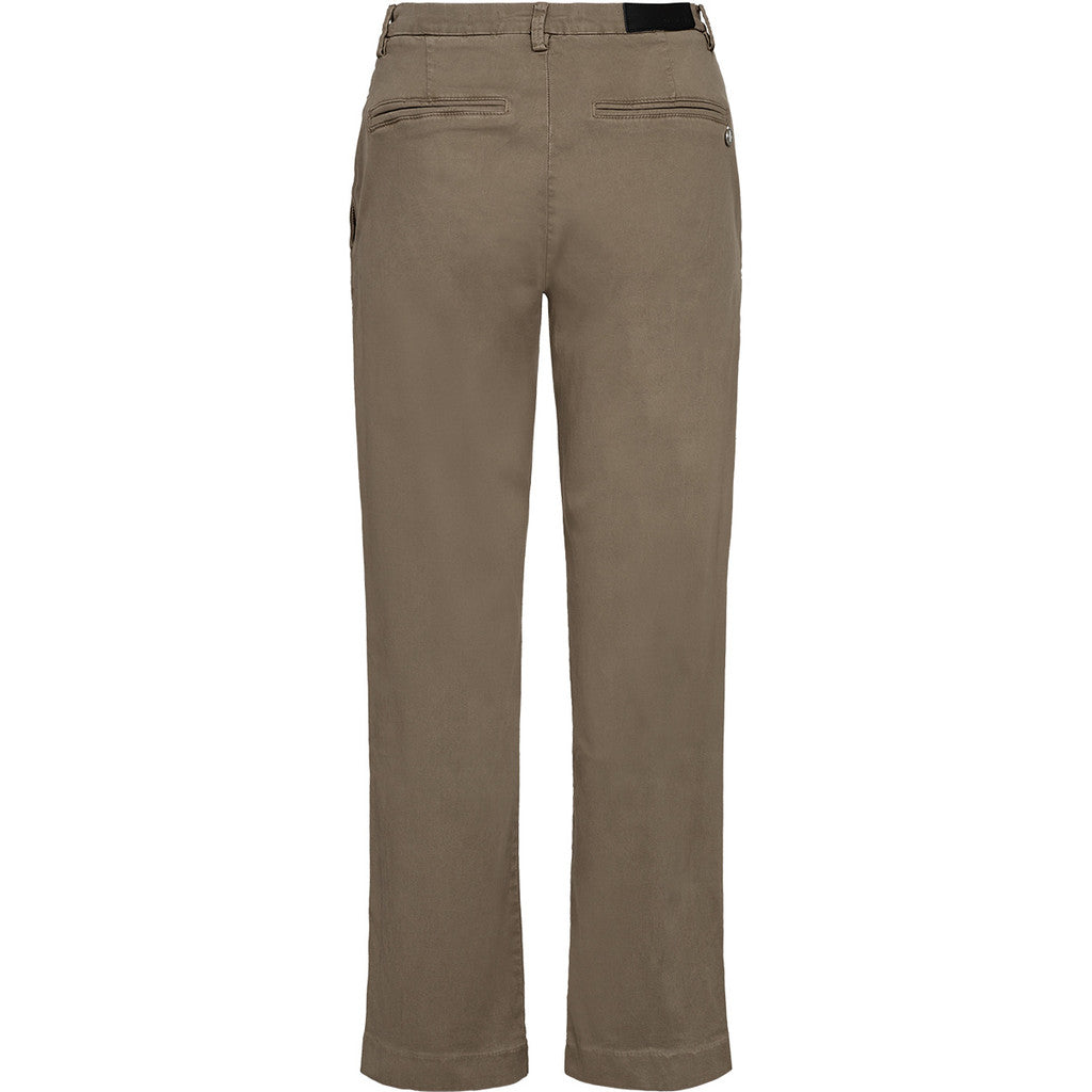 Pieszak PD Anika Chino Buks Support Weekend Lead Brun