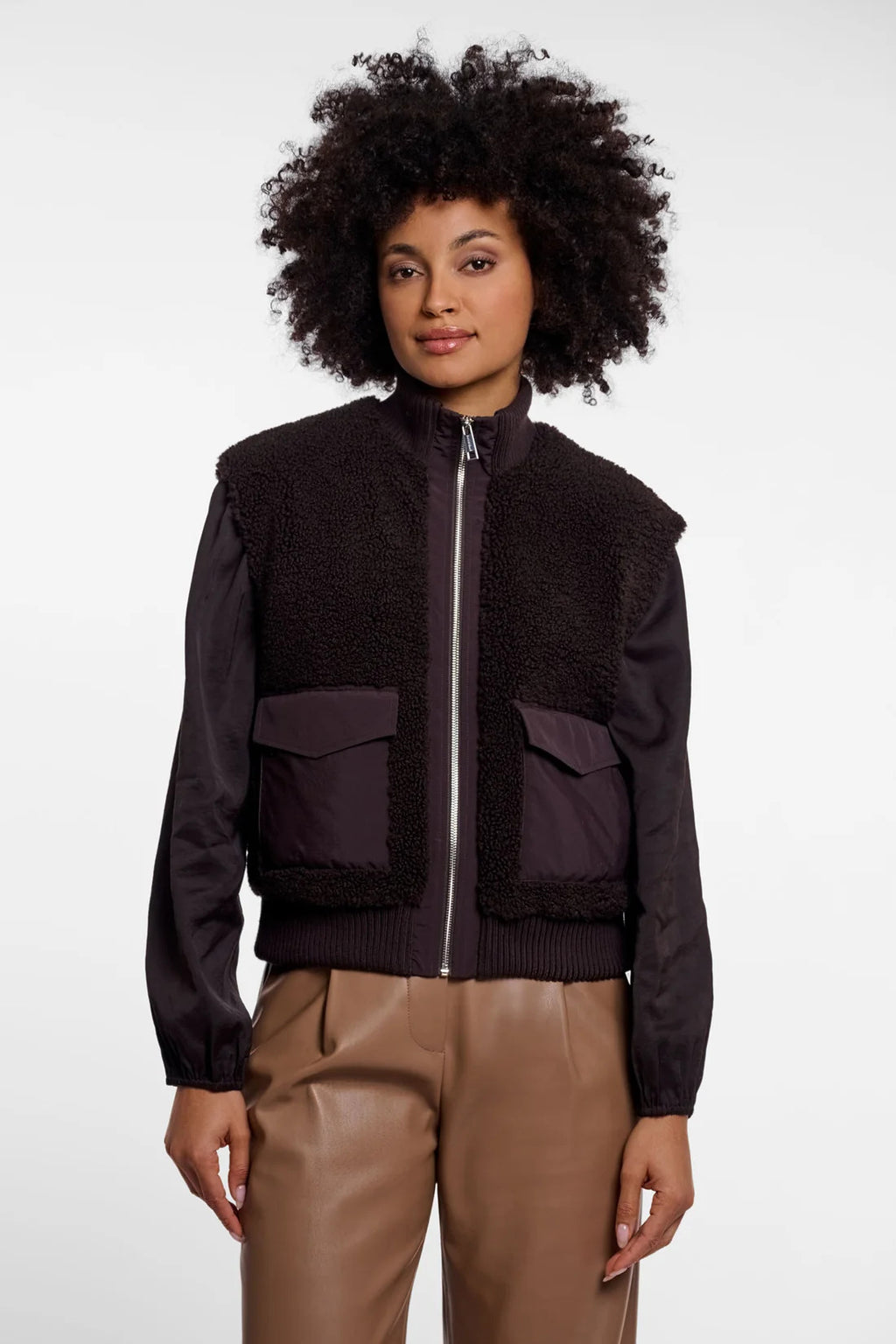 RINO & PELLE Suzo Vest Teddy Peated Mørk Brun