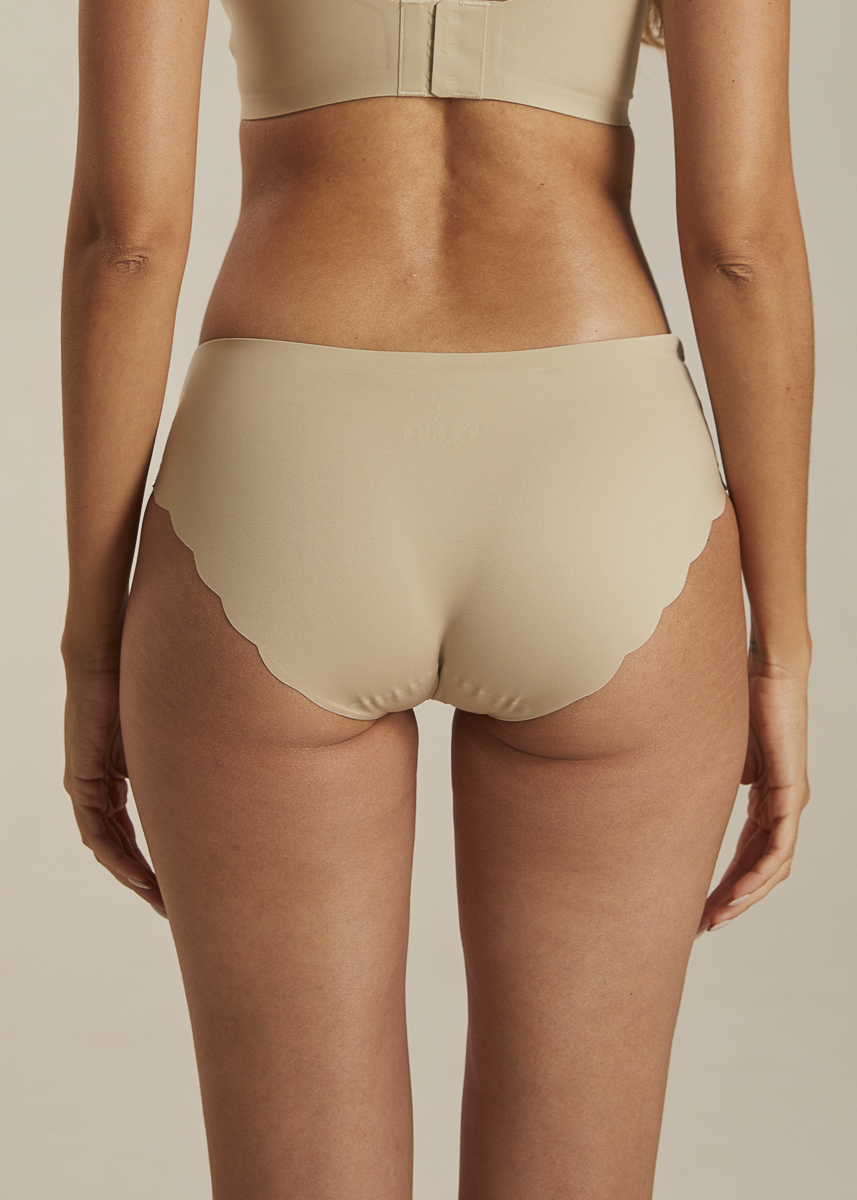 Femifemme Invisible Sømløs Tai Trusser Sand