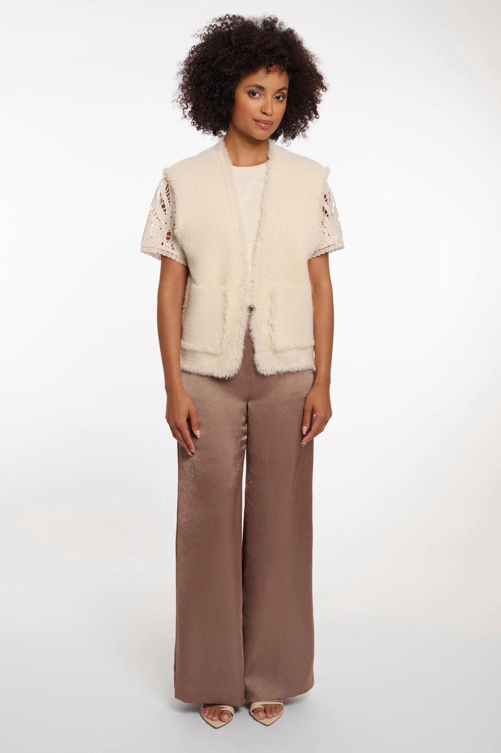 RINO & PELLE Vita Vest Fringe Birch Hvid