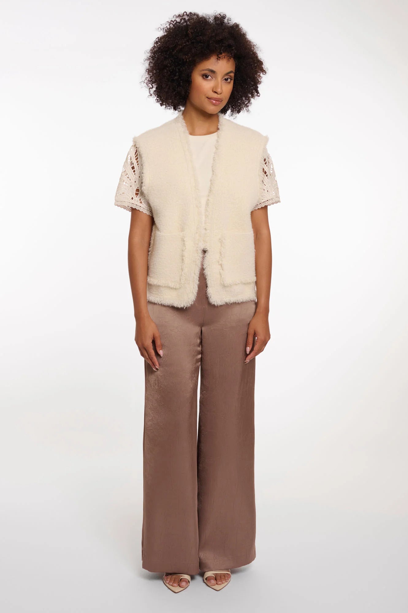RINO & PELLE Vita Vest Fringe Birch Hvid