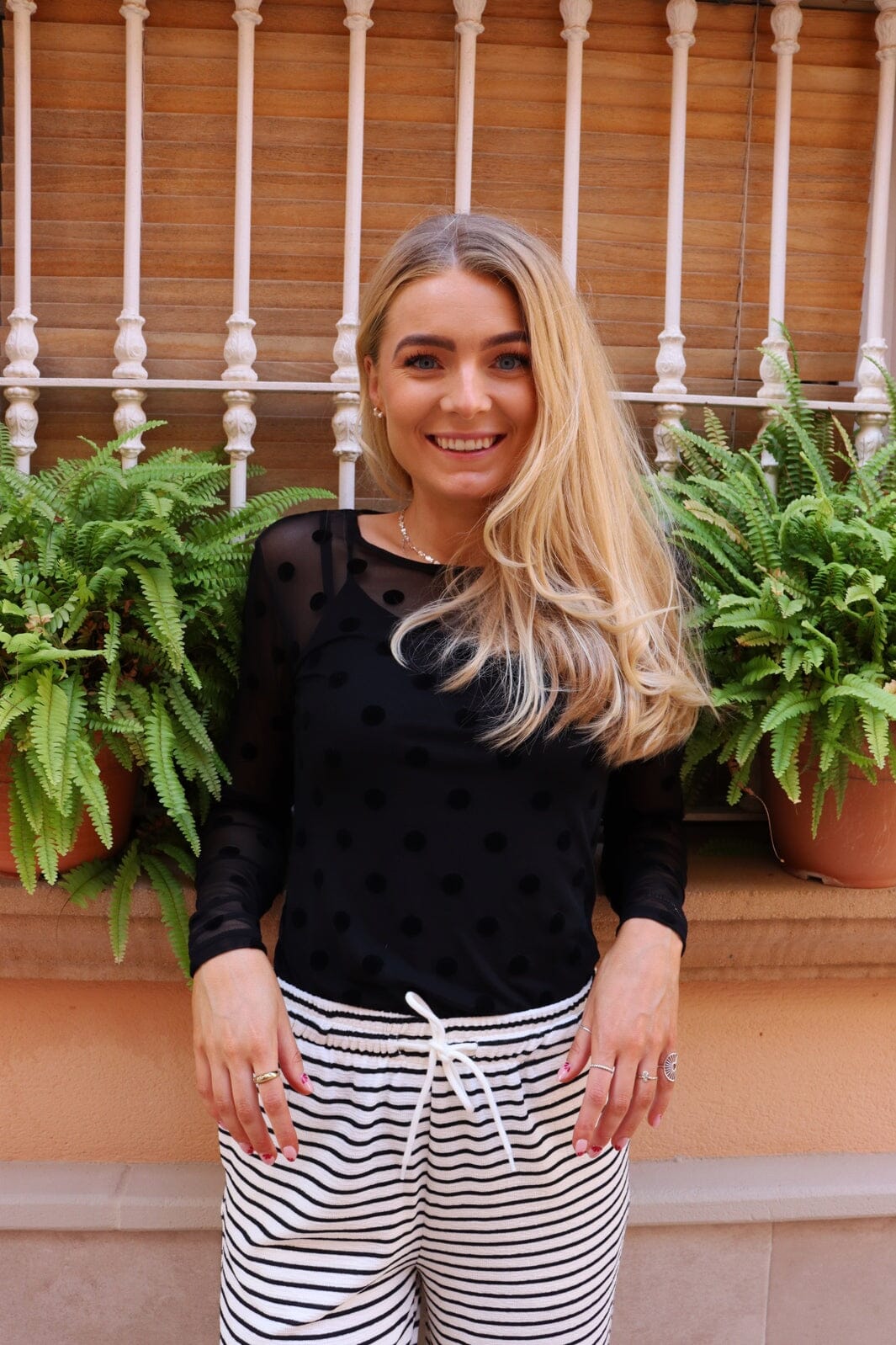 Liberte Mesh Langærmet T-Shirt Big Flock Prikker Sort