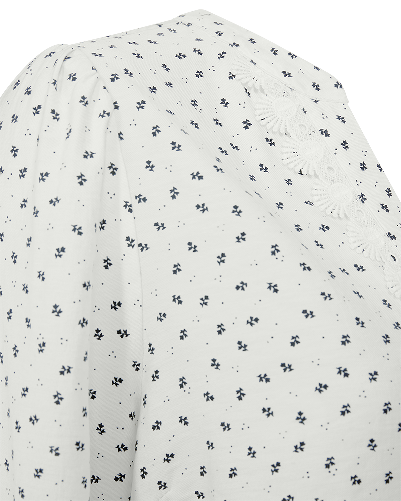 Freequent Elin Bluse Star Off White w Sort