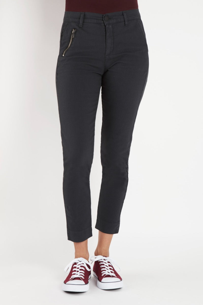 Bessie Power Buks 7/8 Strib Grå